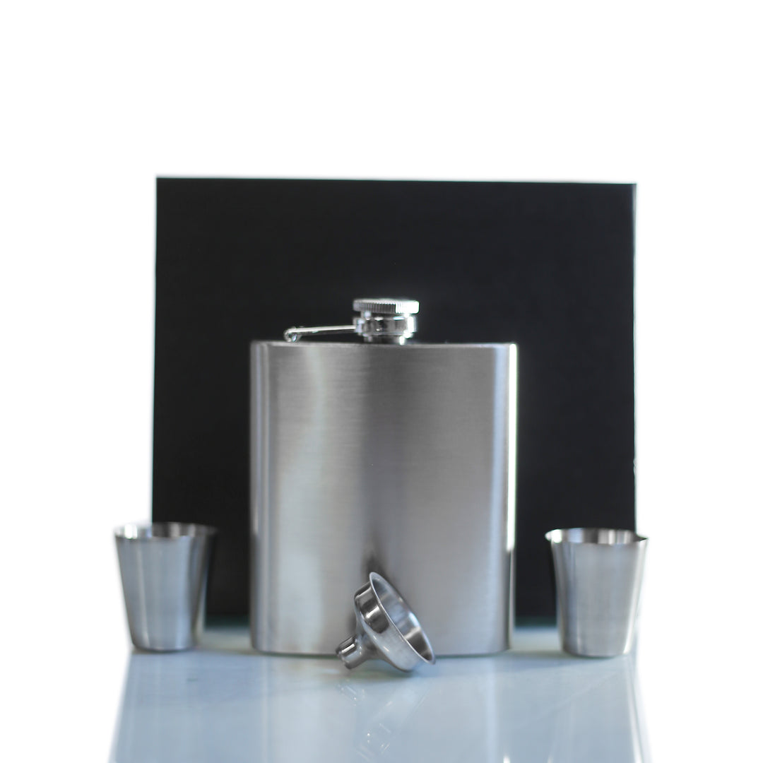 7 oz flask set with shot glasses in gift box