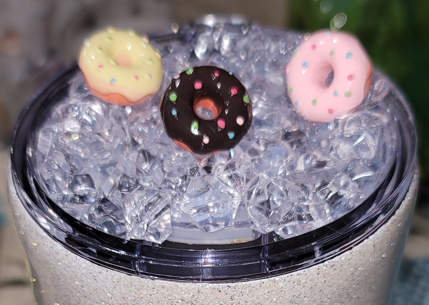 Topper with Ice and Additives